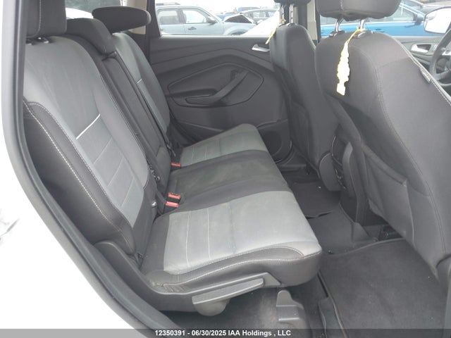 1FMCU0GX2FUA01524 Ford Escape