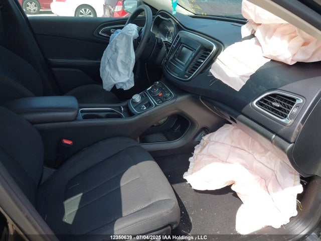 Chrysler 200 2016 1C3CCCFB6GN101656 Image 5