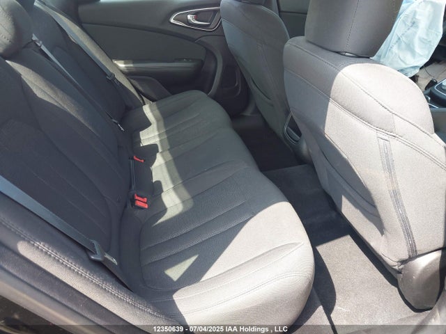 Chrysler 200 2016 1C3CCCFB6GN101656 Image 8