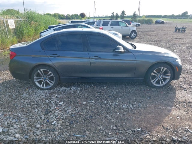 WBA8A3C56HK691380 BMW 320i