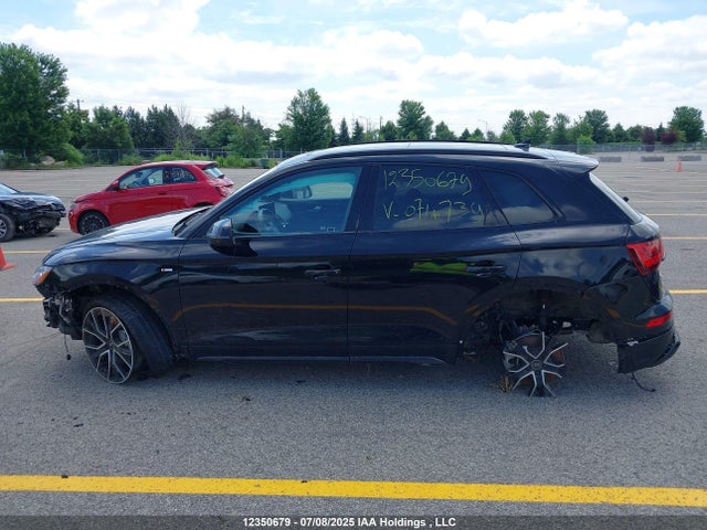 Audi Q5 2021 WA1EAAFY2M2074739 Image 14