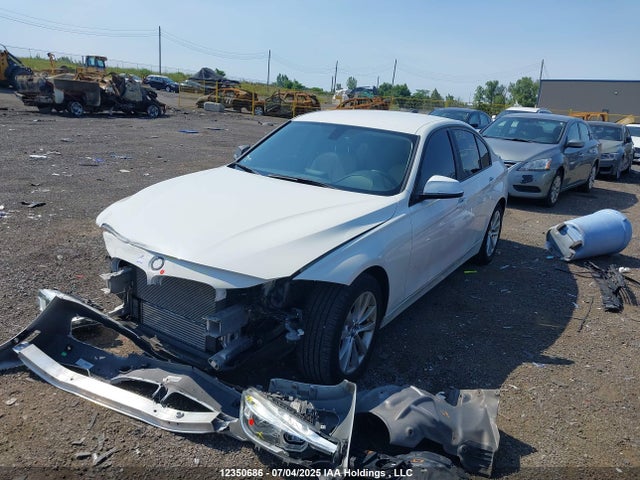 BMW 320i 2017 WBA8A3C58HK691350 Image 2