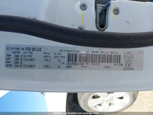 1C4NJRAB9GD618394 Jeep 2016