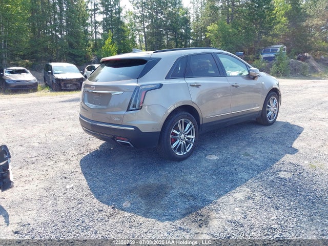 1GYKNGRS5NZ171377 Cadillac lgx