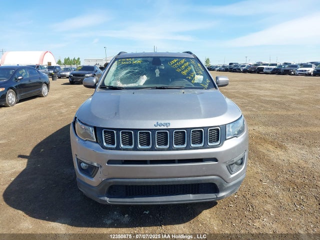 3C4NJDBB2JT145781 Jeep 2018