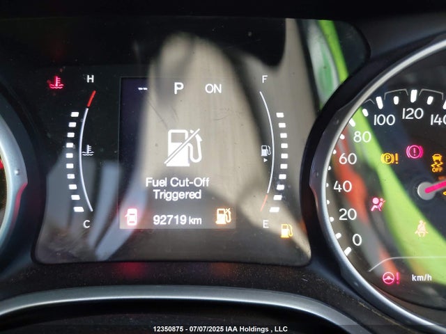 3C4NJDBB2JT145781 Jeep 2018
