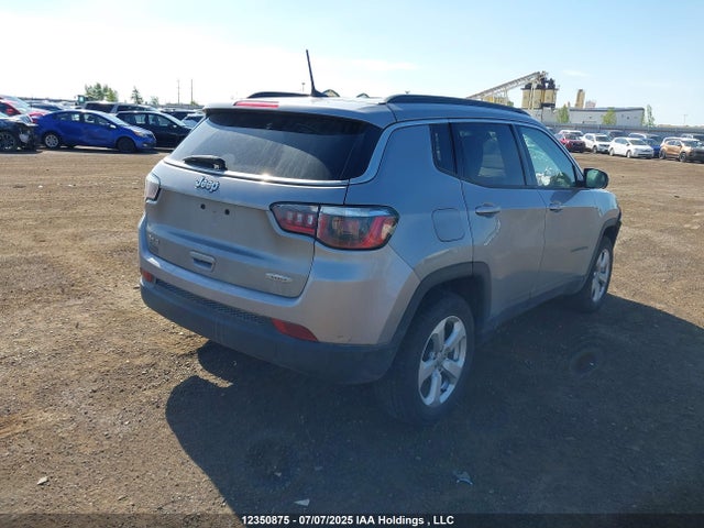 3C4NJDBB2JT145781 Jeep 2018