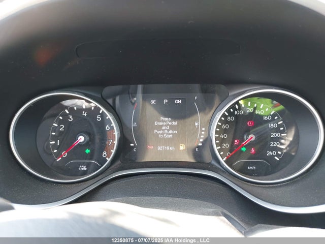 3C4NJDBB2JT145781 Jeep 2018