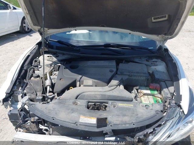 1N4AL3AP9GN347063 Nissan 2016