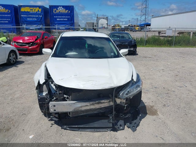1N4AL3AP9GN347063 Nissan 2016