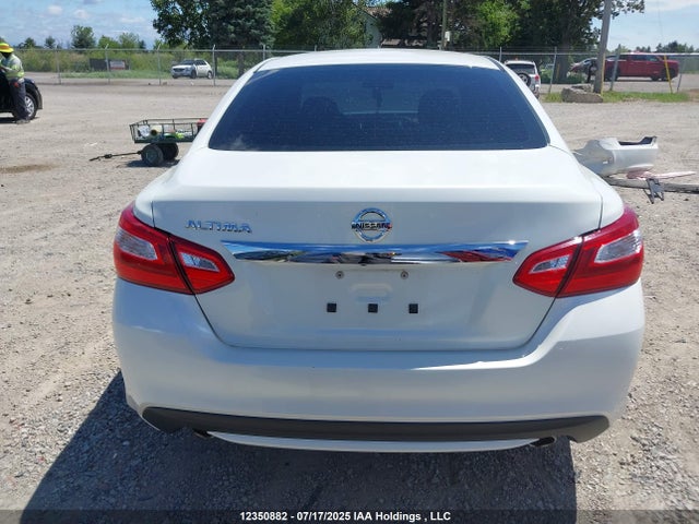 1N4AL3AP9GN347063 Nissan 2016