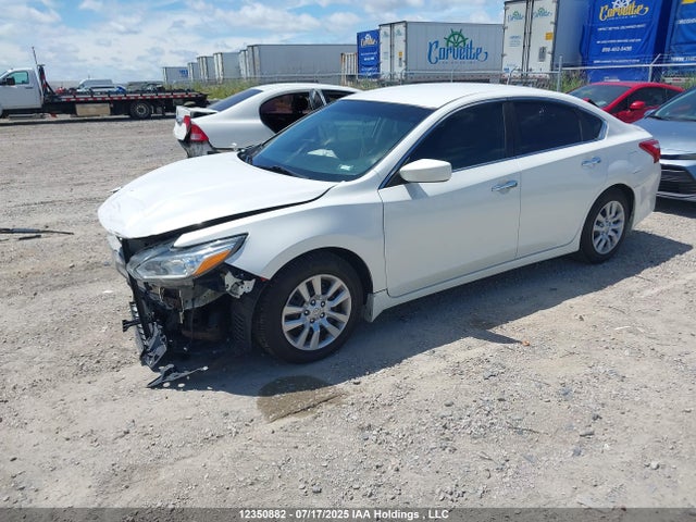 1N4AL3AP9GN347063 Nissan 2016