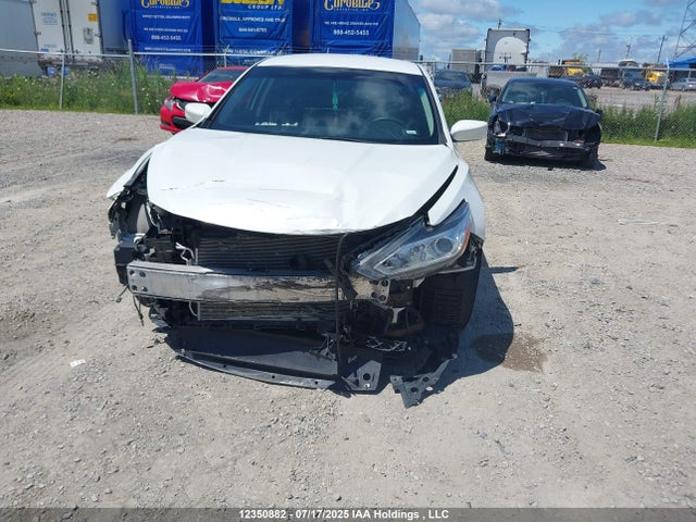 1N4AL3AP9GN347063 Nissan 2016
