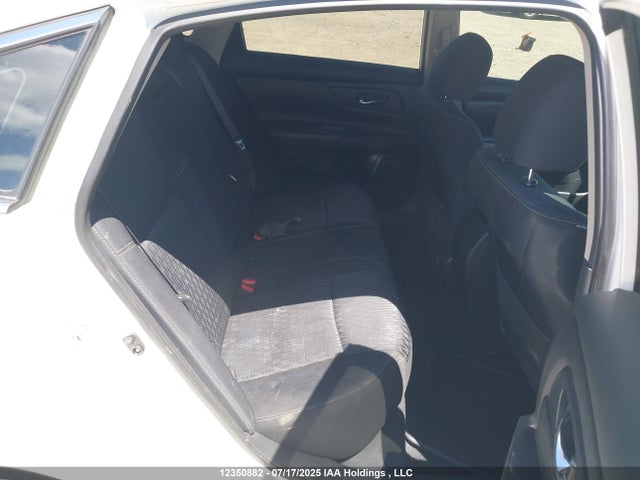 1N4AL3AP9GN347063 Nissan 2016