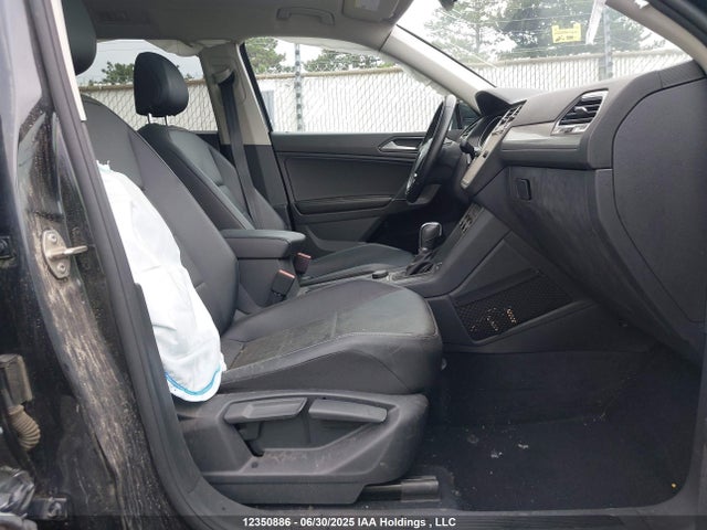 Volkswagen Tiguan 2018 3VV2B7AX6JM051655 Image 5