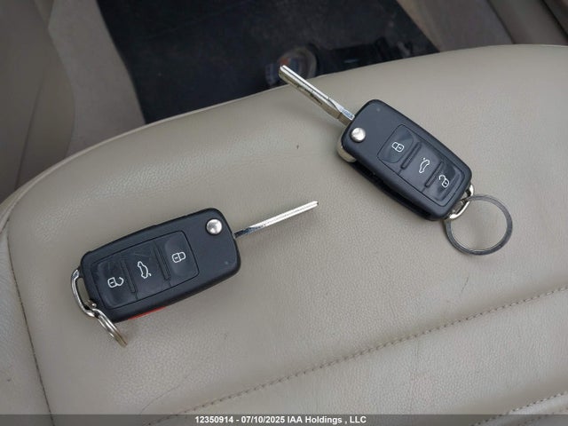 3VW5X7AT1EM807521 Volkswagen 2014