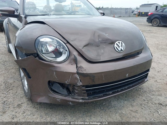 3VW5X7AT1EM807521 Volkswagen 2014