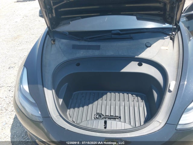 5YJ3E1EA3MF985827 Tesla MODEL 3
