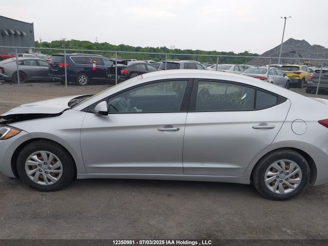 Hyundai Elantra 2017 5NPD74LF2HH055861 Image 15