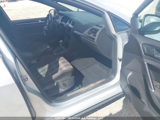 3VW4T7AU0HM038885 Volkswagen 2.0 tsi