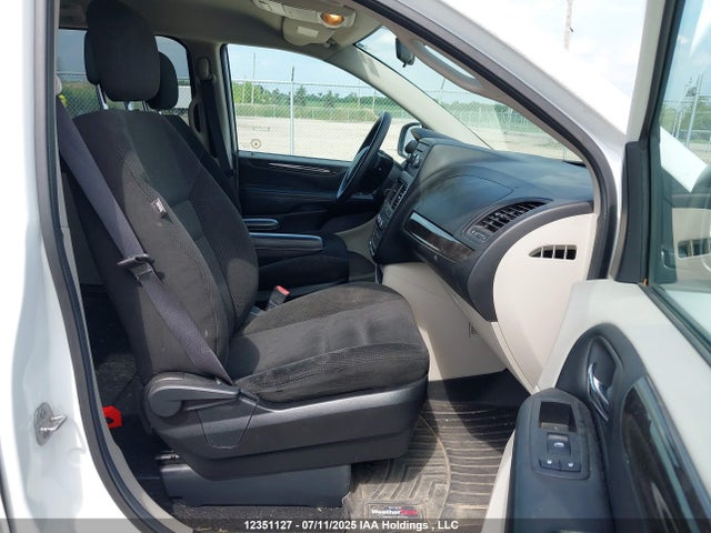 2C4RDGBG9GR275638 Dodge Grand Caravan