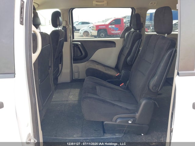 2C4RDGBG9GR275638 Dodge Grand Caravan