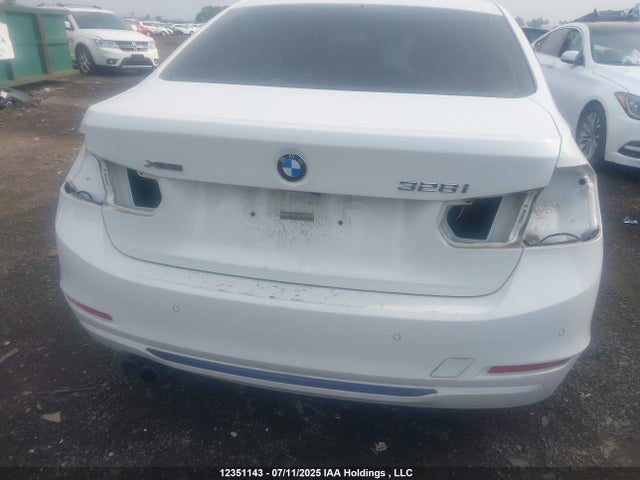 WBA3B3G55FNR89044 BMW 328I