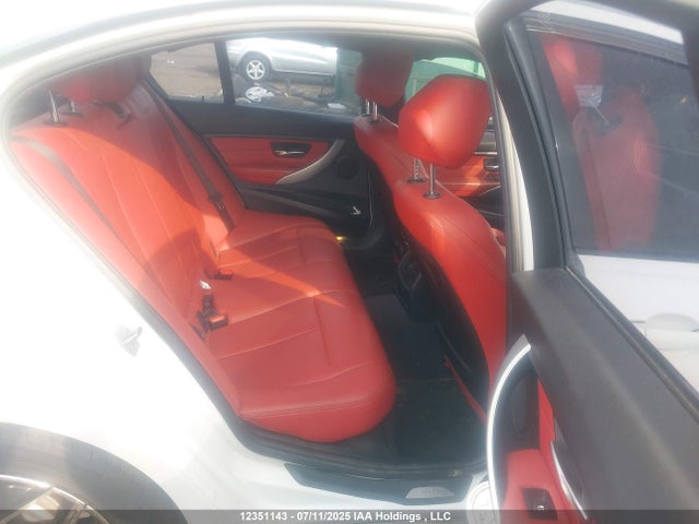 WBA3B3G55FNR89044 BMW 328I