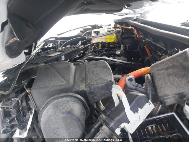 1FMCU9DZ6NUA49617 Ford hev/phev
