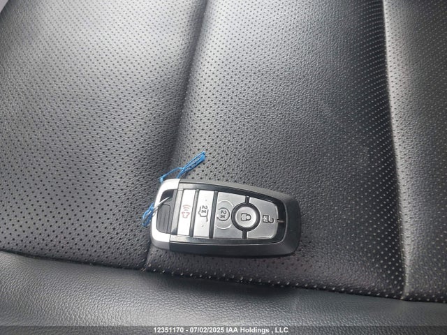 1FMCU9DZ6NUA49617 Ford hev/phev