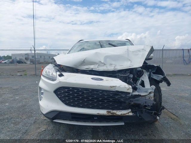 1FMCU9DZ6NUA49617 Ford hev/phev
