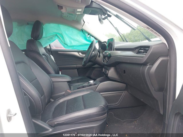 1FMCU9DZ6NUA49617 Ford hev/phev