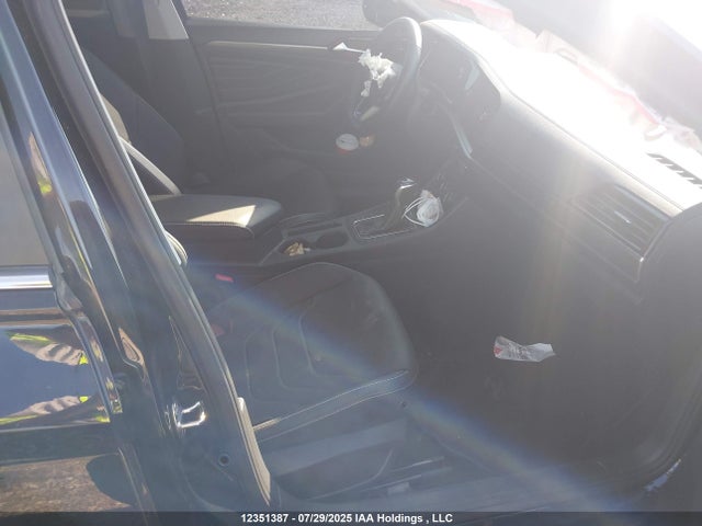 3VWGM7BU1RM051512 Volkswagen tsi