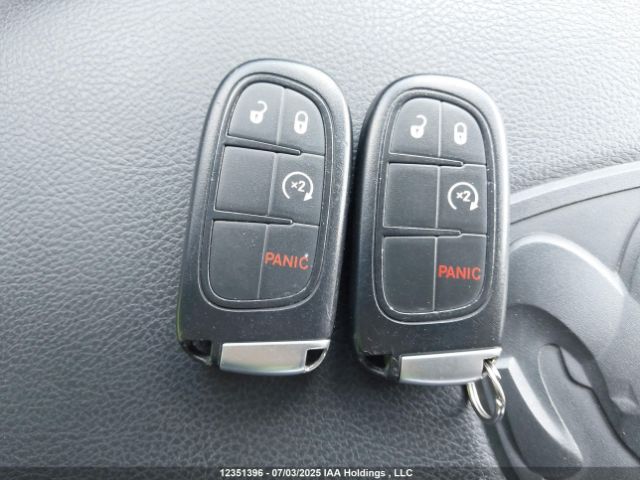 1C6RR7MT9ES251533 RAM 2014
