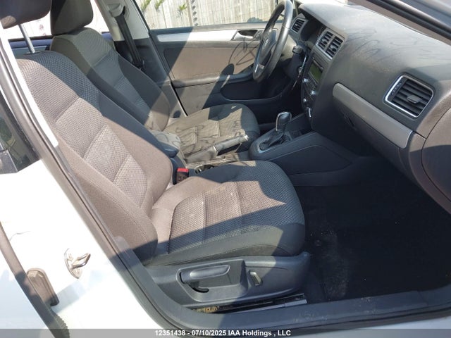 3VWD07AJ1EM403987 Volkswagen 2014