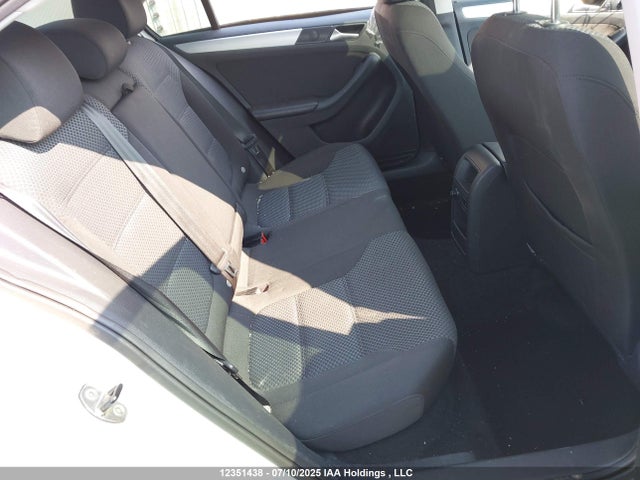 3VWD07AJ1EM403987 Volkswagen 2014