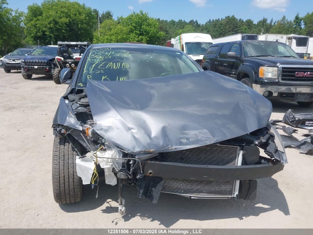 KMHD84LF3HU240659 Hyundai 2017