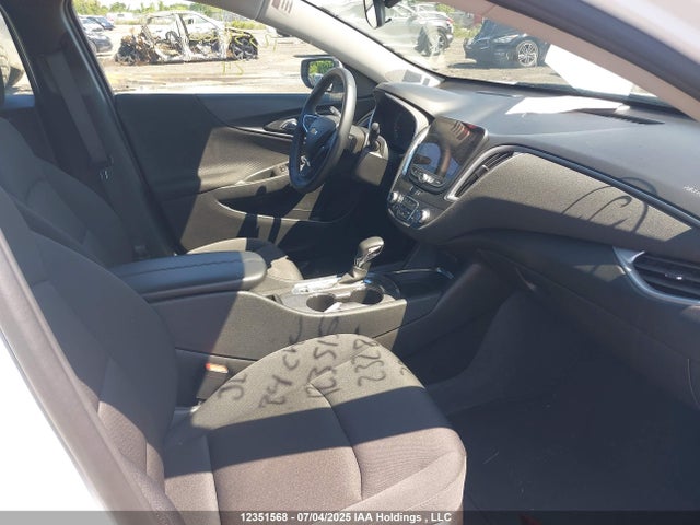 1G1ZD5ST8RF232834 Chevrolet lfv