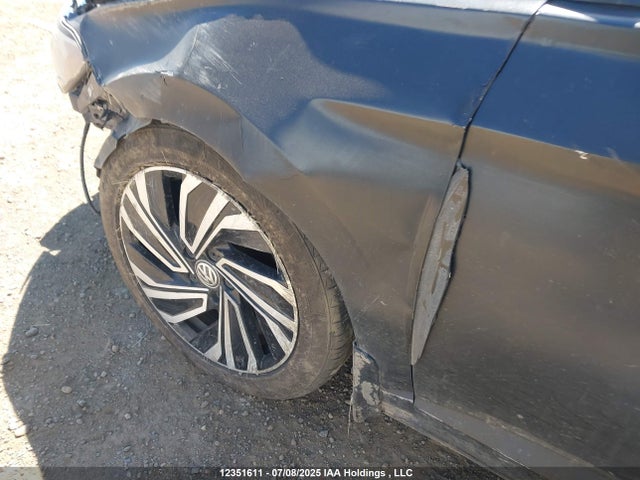 3VWE57BU3KM014813 Volkswagen 1.8 tsi