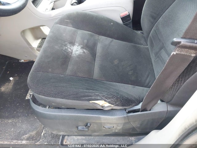 2C4RDGDG1HR775128 Dodge Grand Caravan