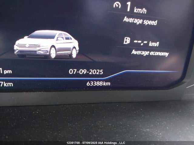3VWG57BU8MM033658 Volkswagen tsi