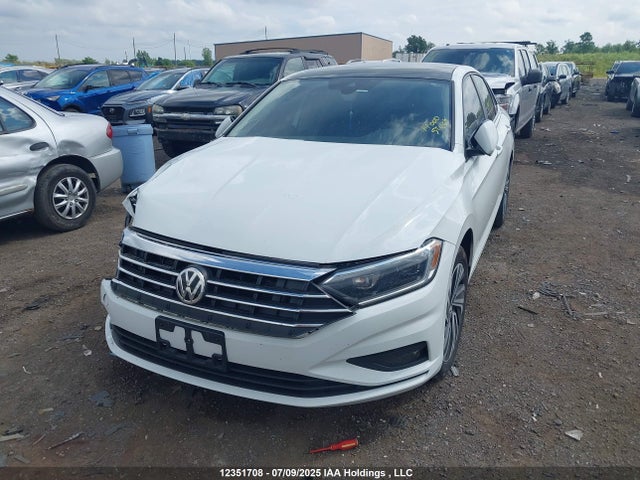 3VWG57BU8MM033658 Volkswagen tsi
