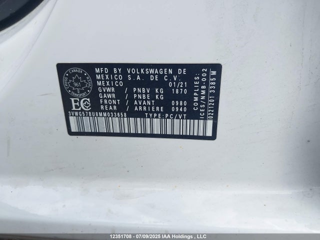 3VWG57BU8MM033658 Volkswagen tsi