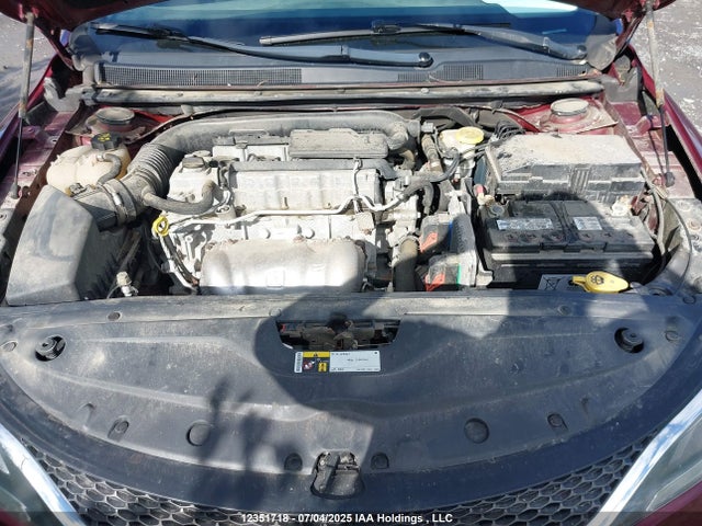 1C3CCCFBXGN177008 Chrysler 2016