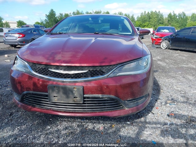 1C3CCCFBXGN177008 Chrysler 2016