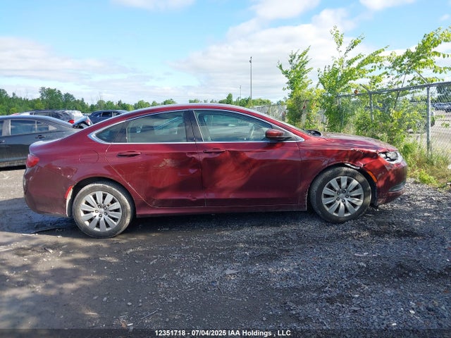 1C3CCCFBXGN177008 Chrysler 2016