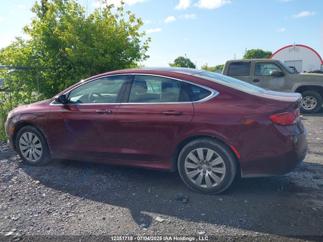 1C3CCCFBXGN177008 Chrysler 2016