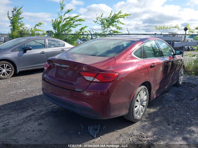 1C3CCCFBXGN177008 Chrysler 2016