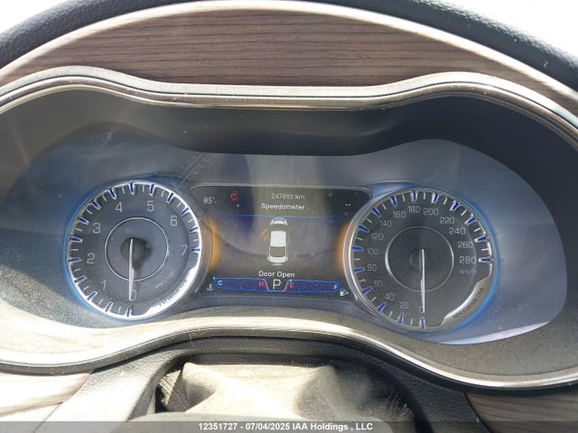 Chrysler 200 2015 1C3CCCEG3FN644135 Image 7