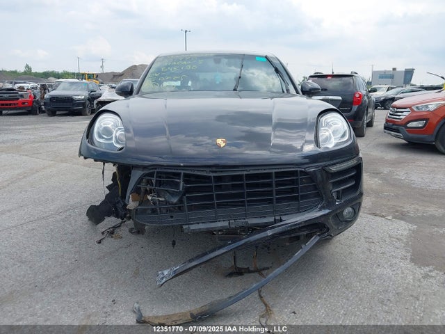 Porsche Macan 2016 WP1AB2A5XGLB42190 Image 12